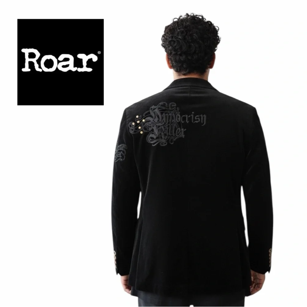 Roar Men's Black‎ Velvet Blazer with Embroidered Details - Size M